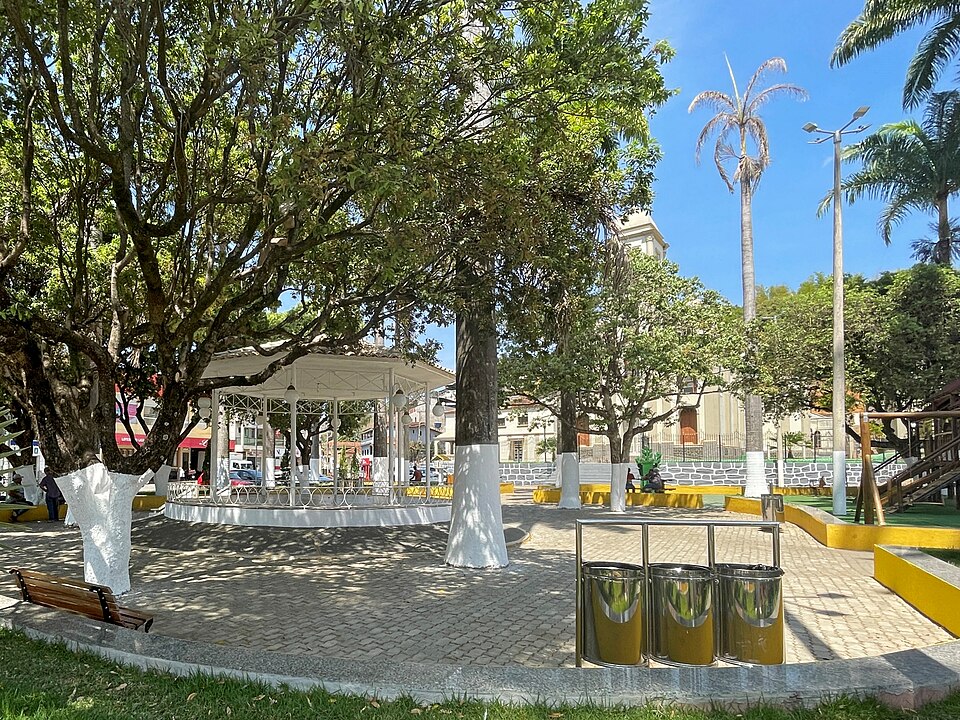 Entre Folhas (MG)