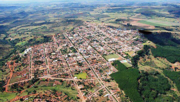 Tiros (MG)