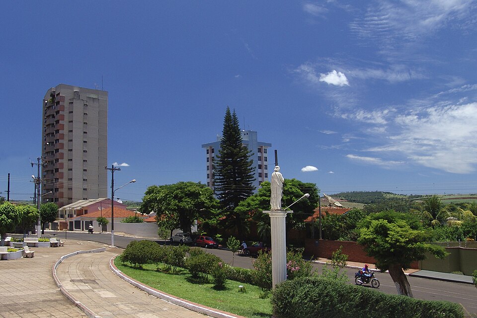 Bandeirantes (PR)