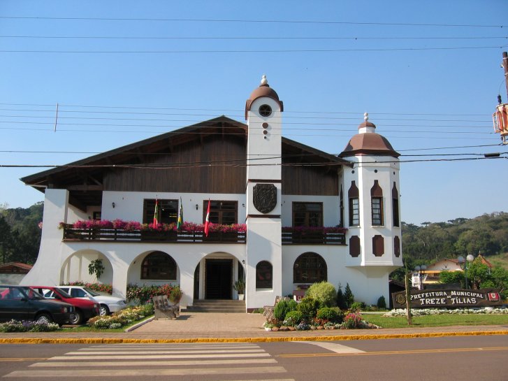 Treze Tílias (SC)